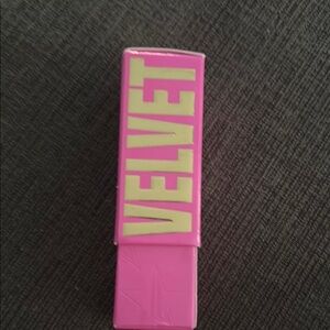 Velvet Pink Lipstick Bold Matte Finish